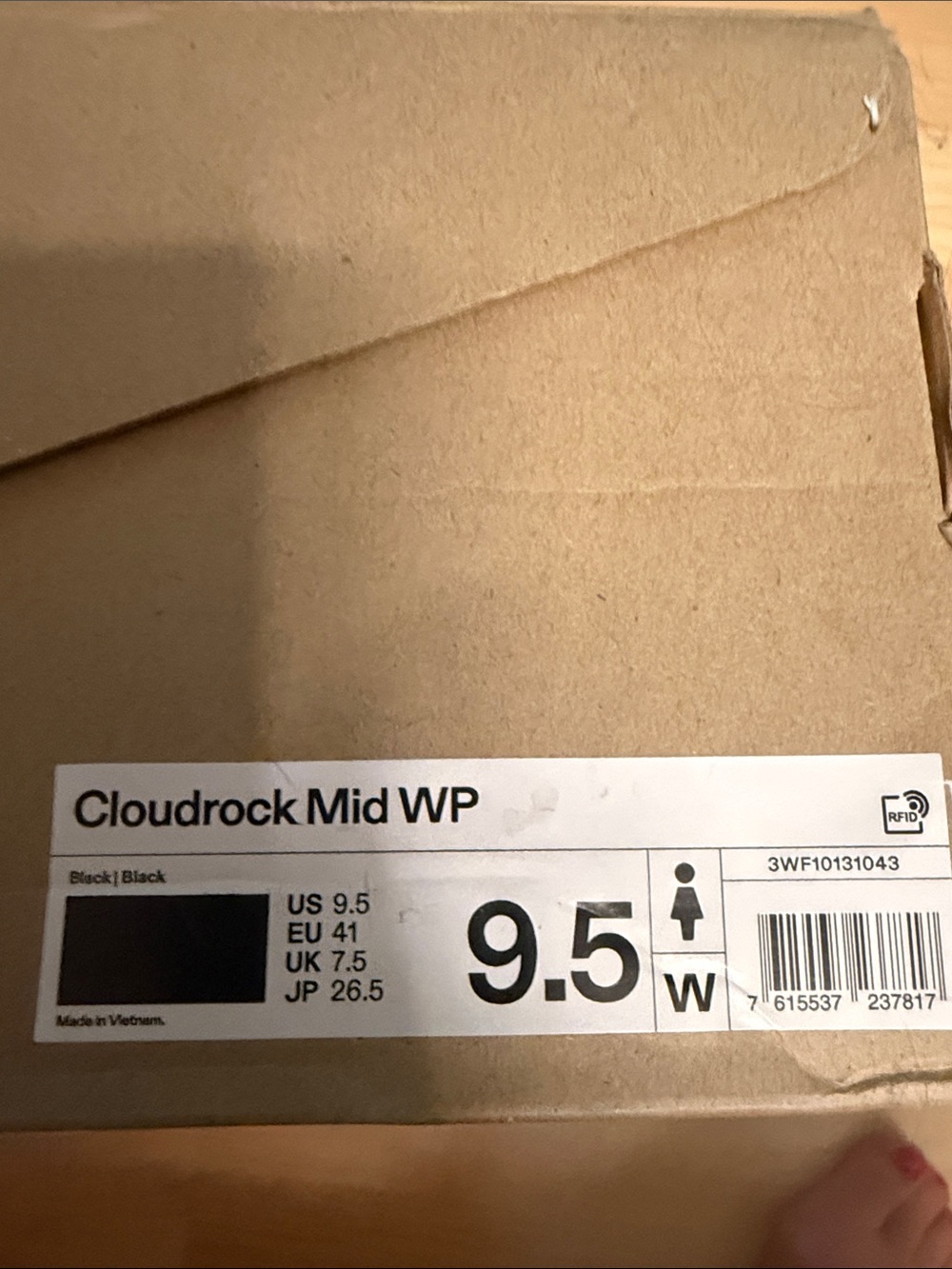 On Running Black Waterproof Mid-Top Trail Boots Size 9.5 NEW IN BOX - Picture 4 of 4